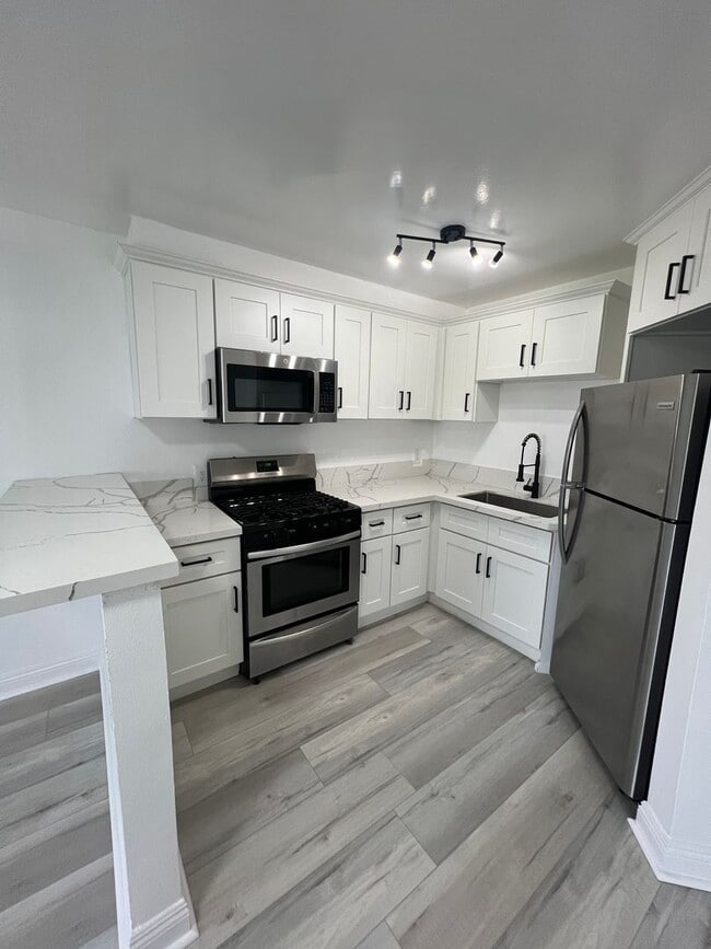 Photo - VRA27 LLC- "Villa Regency Apartments"