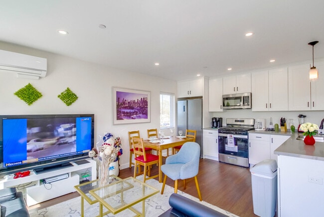 Photo - 723 E 22nd St Apartment Unit ID1283119P