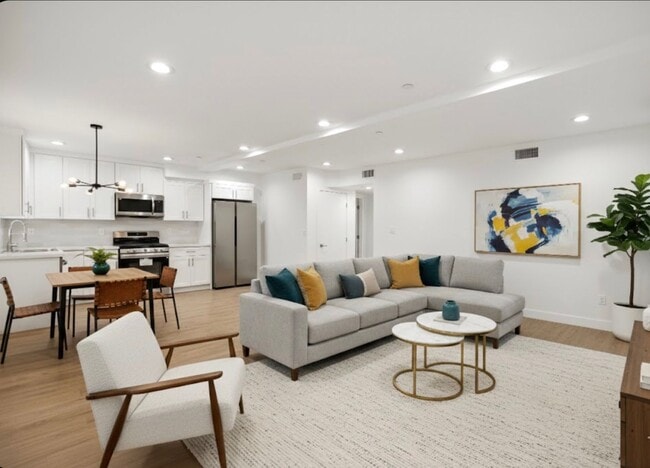 Photo - 4232 Rosewood Ave Unit 4232