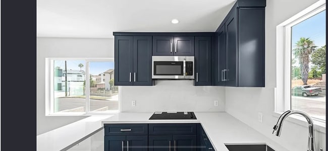 Kitchen - 11060 Oneida Ave