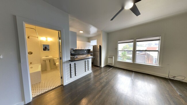 Photo - Sunset Apts...Gorgeous Newly Remodeled Apa...