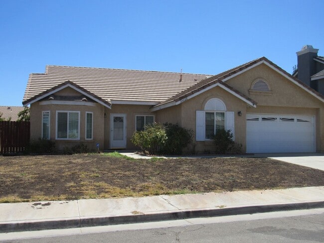 Photo - 37228 Waterman Ave