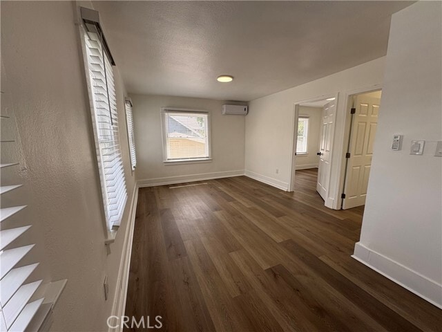 Photo - 125 W Valencia Dr Unit A