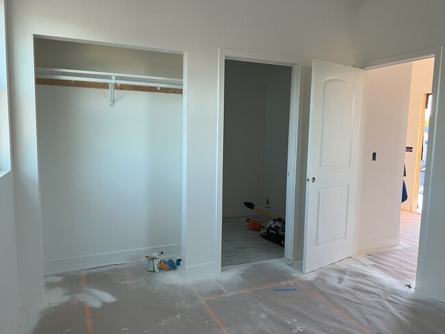 Photo - 7538 Cozycroft Ave