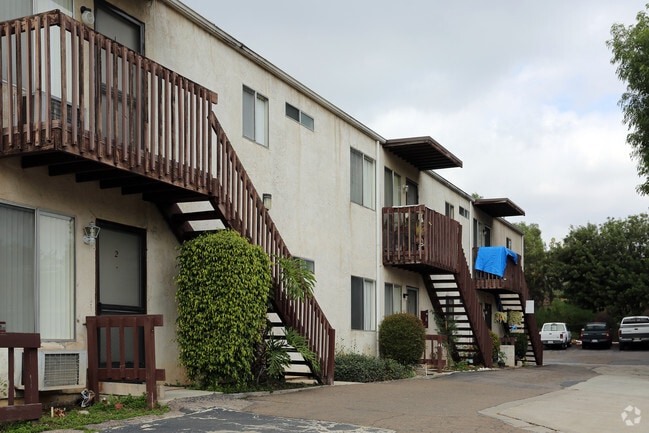 Photo - Casa De Oro Senior Apartments