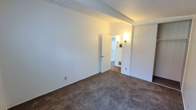 Photo - 6251 Milton Ave