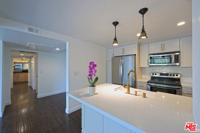 Photo - 10535 Wilshire Blvd Condo Unit 608