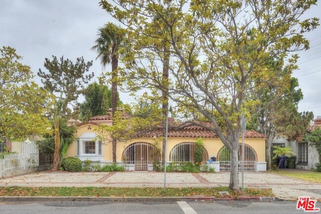Photo - 10864 Wellworth Ave House