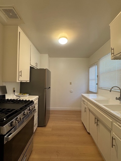 Kitchen - 4935-4941 Whitsett Ave