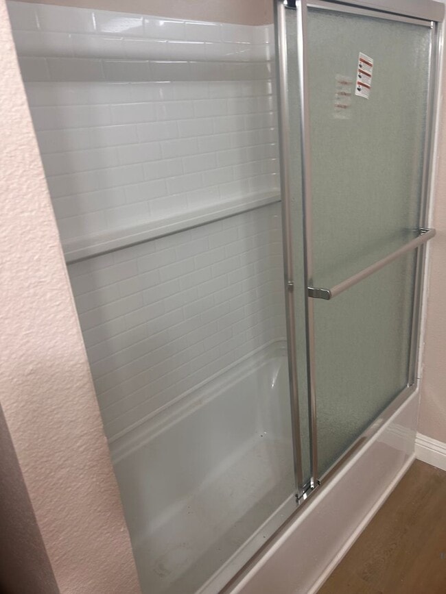 Photo - Moscoy Units Unit Moscoy- 1/1