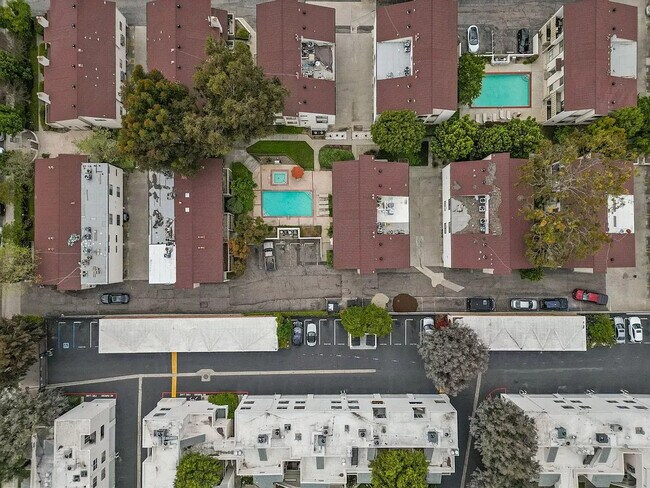 Photo - 18433 Hatteras St Unit david