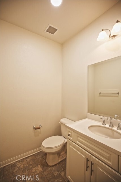 Photo - 683 Huron Pl