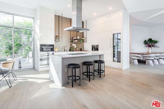 Photo - 8600 Wilshire Blvd Condo Unit PH20