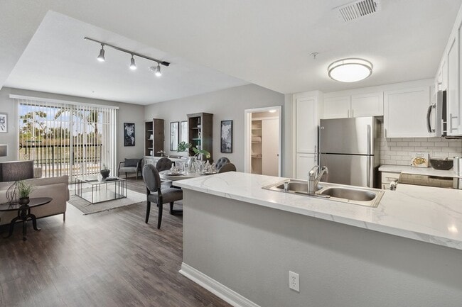 Full room - Arrive Mission Valley