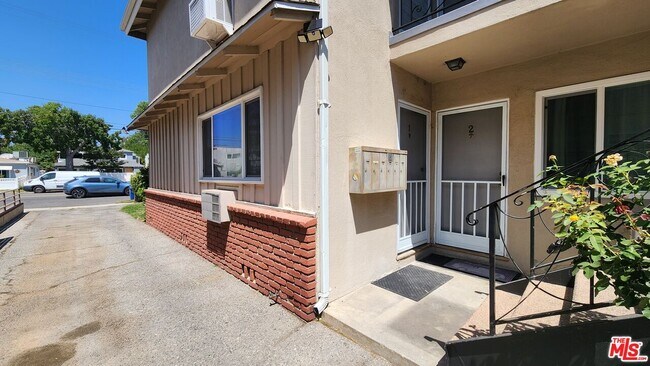 Photo - 12942 Moorpark St Unit 1