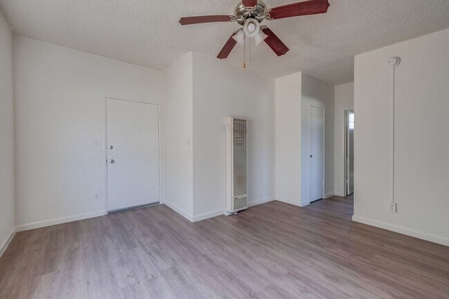 Photo - 1735 W 120th St Unit 04