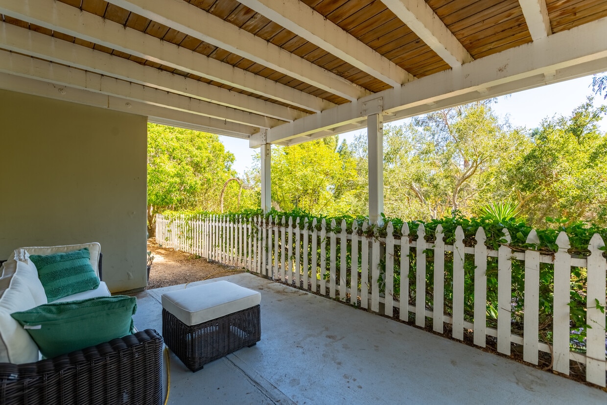 Mesa Double Private Patio - Mesa