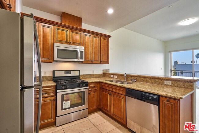Photo - 345 S Gramercy Pl Unit 202