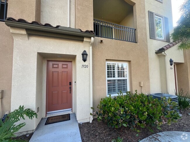 Building Photo - 3 Bed / 2.5 Bath Condo-Townhome in Otay Ranch