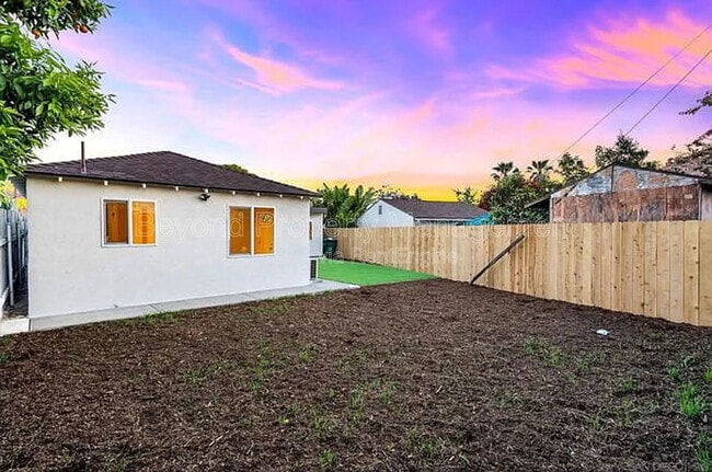 Photo - 1308 49th St