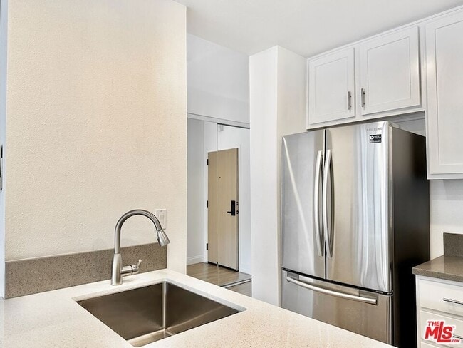 Photo - 999 N Doheny Dr Unit 904