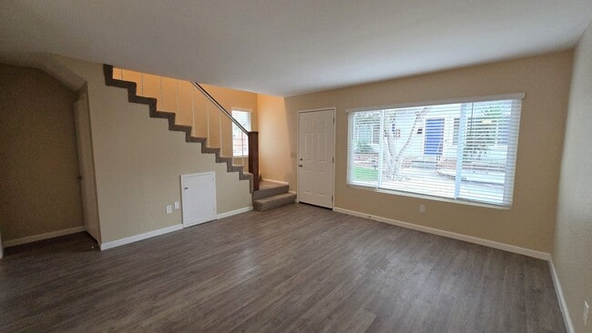 Photo - 542-546 3rd St