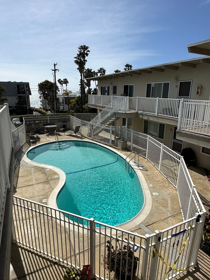 Photo - Maui Apartments