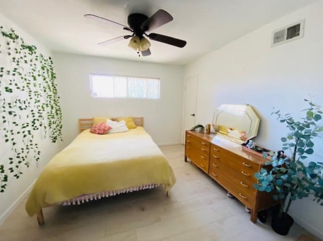 Building Photo - 74701 Merle Dr