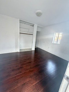 Building Photo - 718 E 106th St Unit Studio Apartment