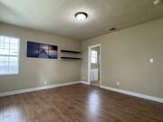 Photo - 11050 Keswick St