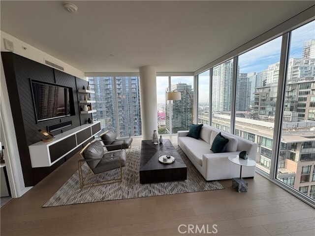 Building Photo - 1050 S Grand Ave Unit 1801