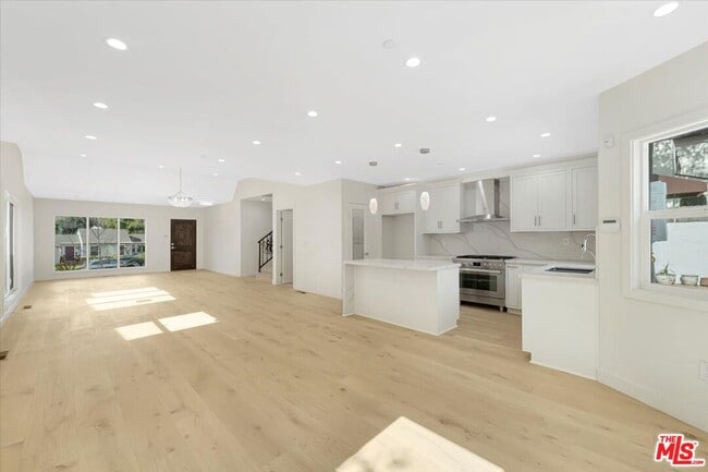 Photo - 1928 Montecito Dr