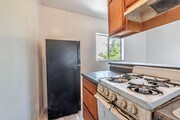 Photo - 847 W 43rd St Condo