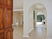 Photo - 19538 Kilfinan St