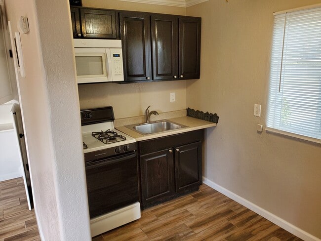 Photo - 719 S Pine St Apartments Unit 719