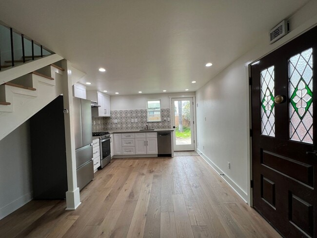 Photo - Midtown Ventura Charmer! Unit 185 A S Santa Cruz St
