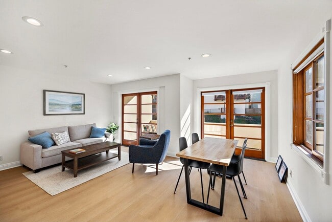 Photo - 416 Avenida Santa Barbara