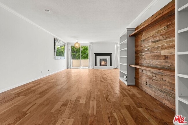 Photo - 10671 Holman Ave