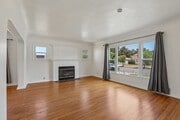 Photo - 3Bd/2ba Home w/parking in Santa Monica