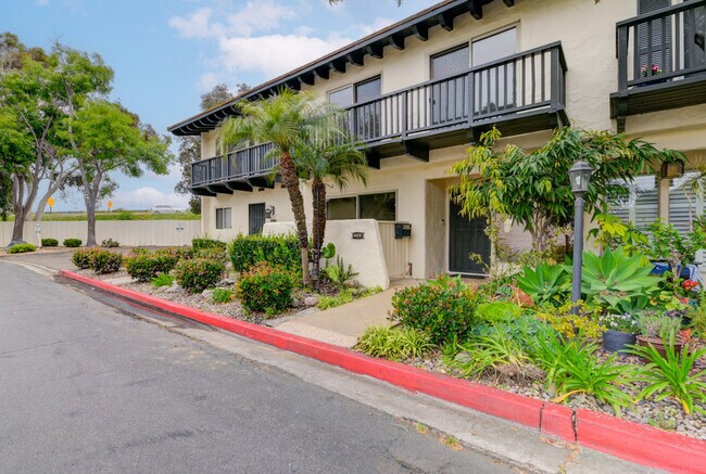 Building Photo - 4373 Loma Riviera Ct Unit Loma Riviera Rental