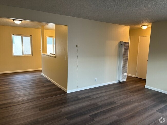 Building Photo - 201-205 N Vecino Dr Unit 203 Rental