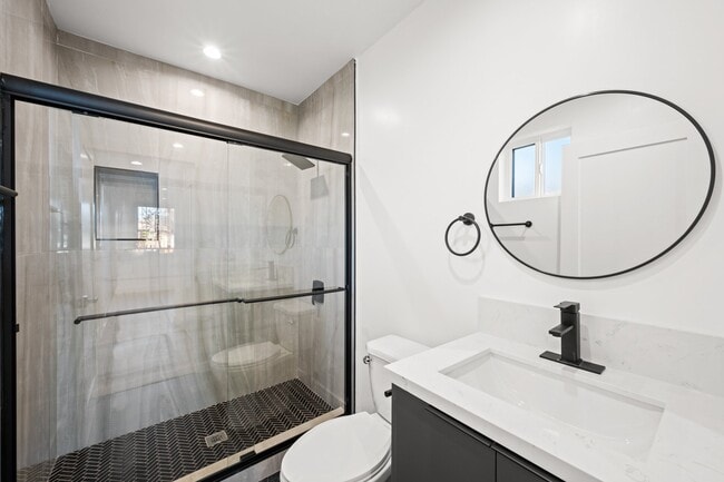 Photo - 2000 Hillcrest Dr Unit 2000