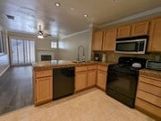 Photo - You will love this beautiful townhouse near Victoria Gardens!