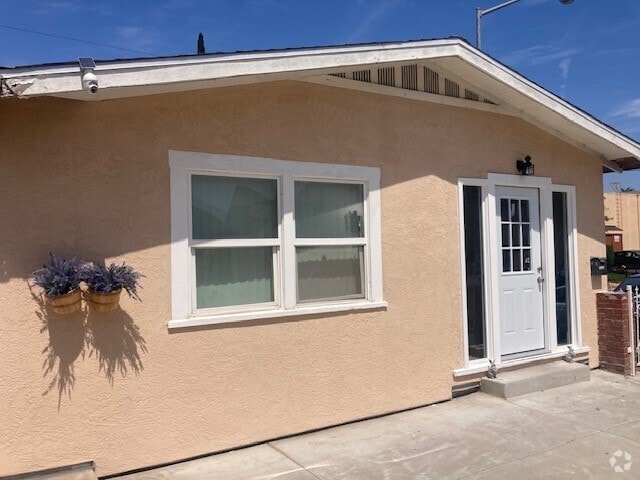 Building Photo - 4525 Orange Ave Rental