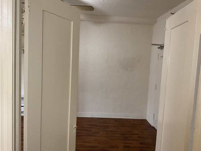 Photo - 3906 Beverly Blvd Unit Bachelor