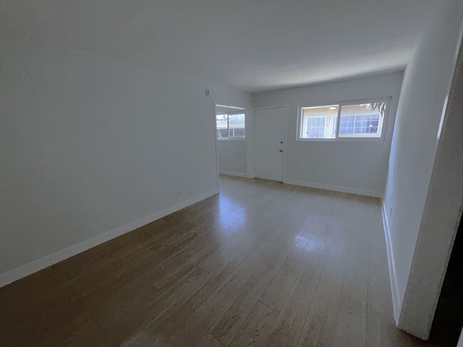 Photo - 1635 Normandie Ave Unit 33