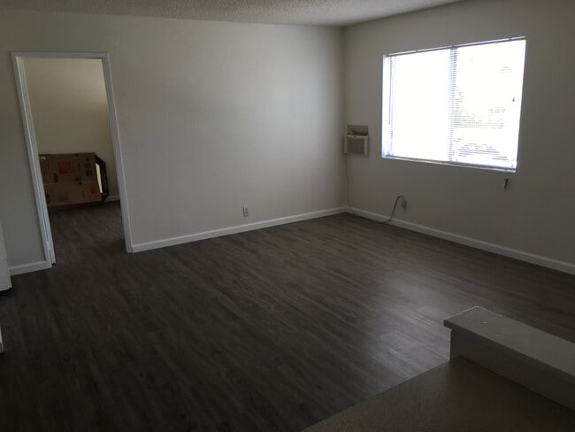 Living/Dining room (note: hardware and ceilings updated) - 1924 Park Grove Ave