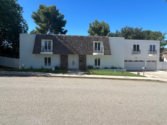 Building Photo - 16608 Park Lane Cir Rental