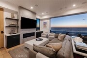 Photo - 2200 The Strand Unit A