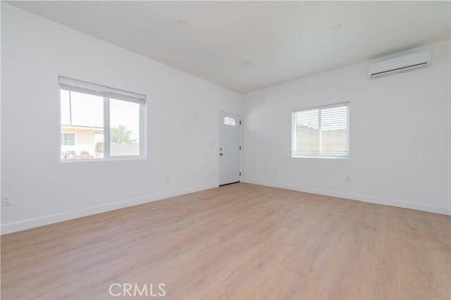 Photo - 5033 Sultana Ave
